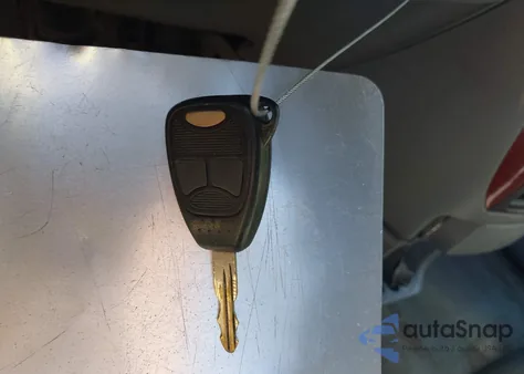 2006 Chrysler Town & Country from USA, damaged, VIN 1A4GP45R46B643077